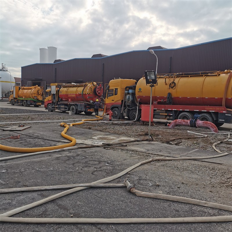 渝水污水池清理